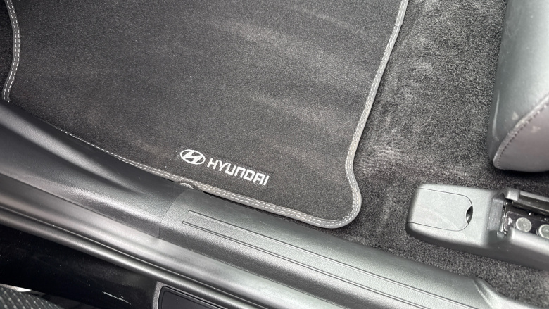 Hyundai SANTA FE 1.6 TGDi PHEV Calligraphy 5dr 4WD Auto [6 Seats] Estate